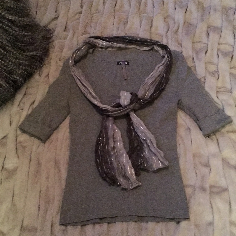 Apt 9 short sleeve sweater with scarf